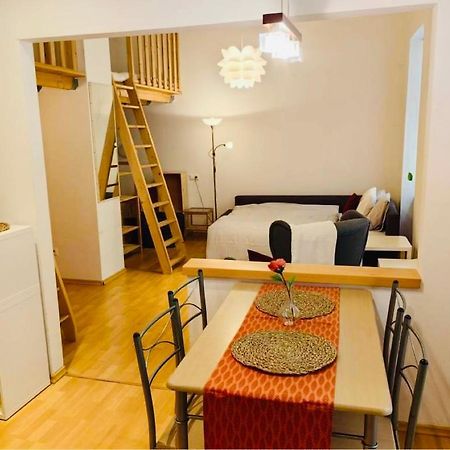 Downtown Apartment Bianca บราติสลาวา ภายนอก รูปภาพ